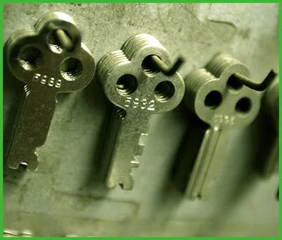 Phoenix Lock And Door Phoenix, AZ 602-687-4454 - 3-Locksmith-key-service