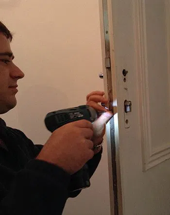 Phoenix Lock And Door Phoenix, AZ 602-687-4454 - emergency-locksmiths